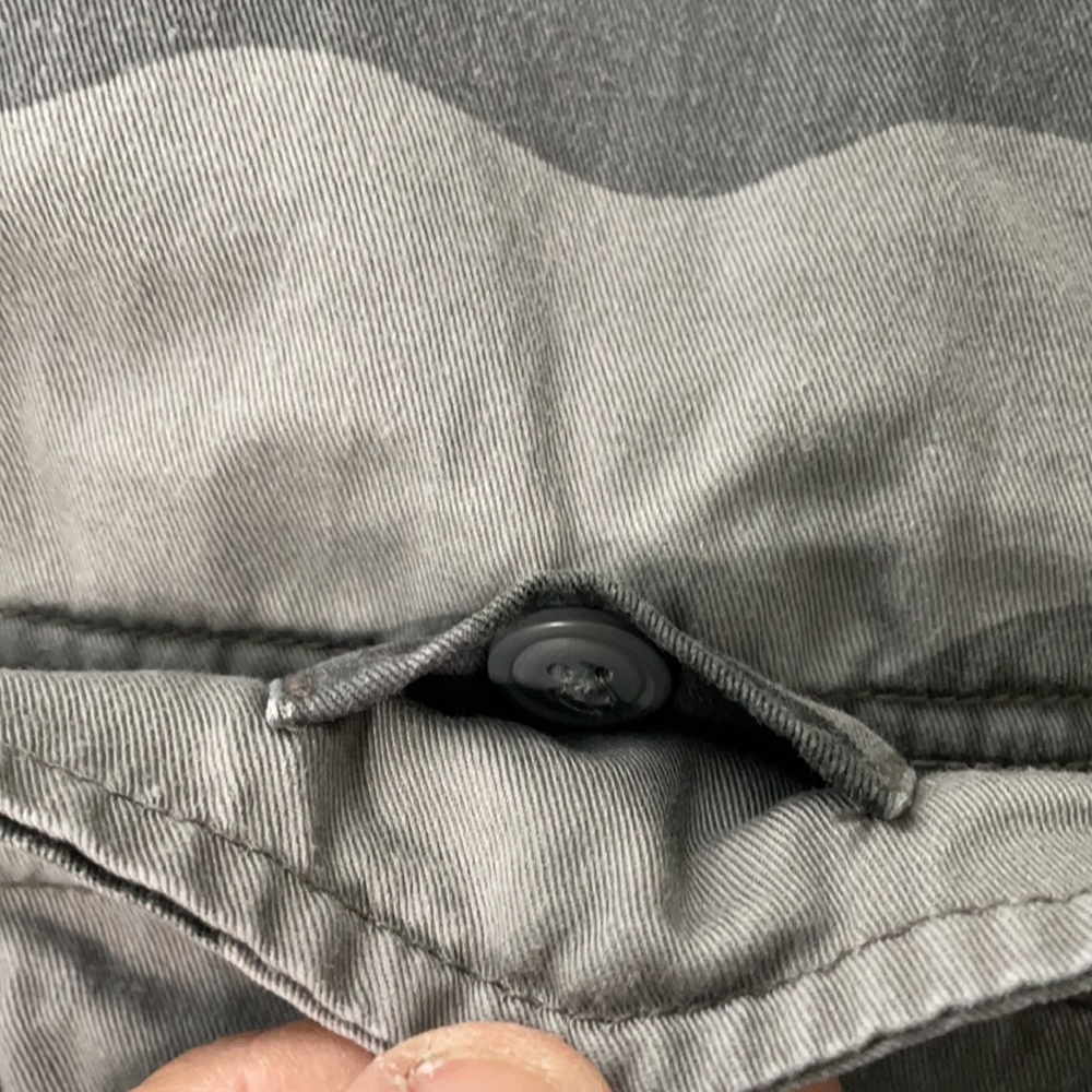 Gap men’s camouflage cargo shorts - Picture 10 of 11